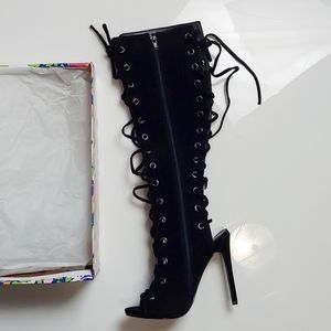 NWOT Shoe Republic, Lace up Heels, NOAH, Black Suede, sz 6.5